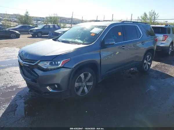 1GNEVHKW4MJ214536 2021 CHEVROLET TRAVERSE - Image 2