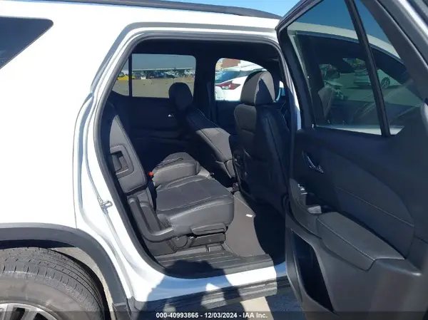 1GNEVHKW4PJ276989 2023 CHEVROLET TRAVERSE - Image 8