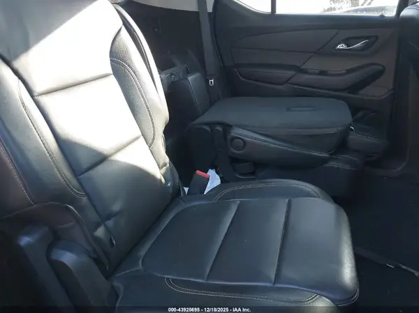 1GNEVHKW5JJ226626 2018 CHEVROLET TRAVERSE - Image 8