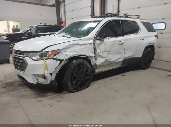 1GNEVHKW5JJ273638 2018 CHEVROLET TRAVERSE - Image 2