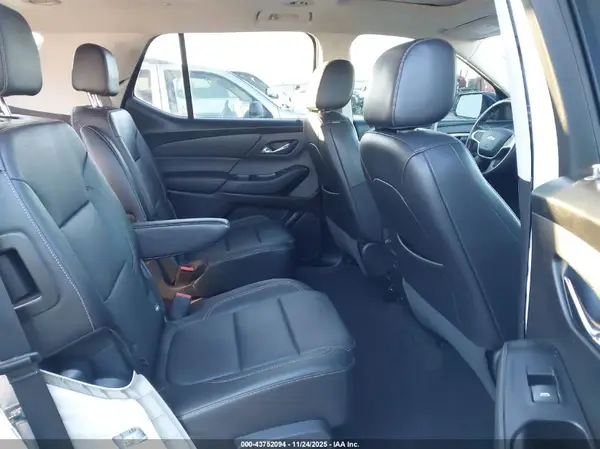 1GNEVHKW5KJ228040 2019 CHEVROLET TRAVERSE - Image 8