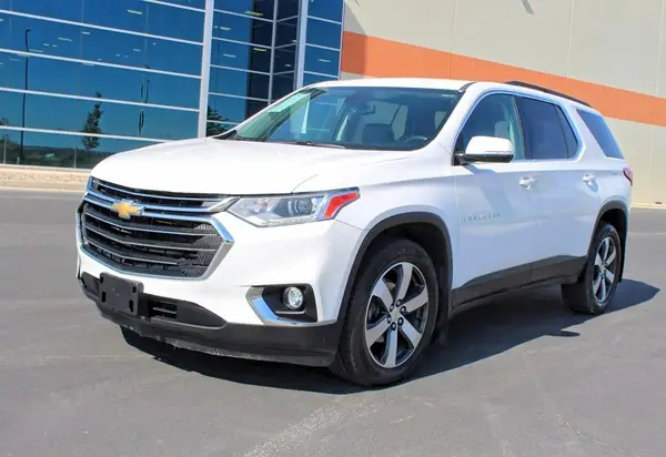 1GNEVHKW5KJ286083 2019 CHEVROLET TRAVERSE - Image 2