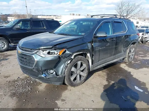 1GNEVHKW5KJ320670 2019 CHEVROLET TRAVERSE - Image 2