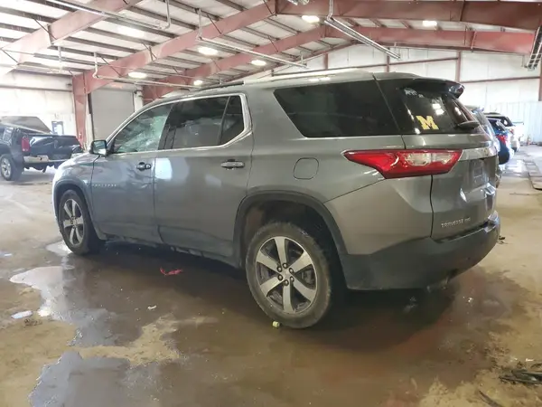 1GNEVHKW6JJ152360 2018 CHEVROLET TRAVERSE - Image 2