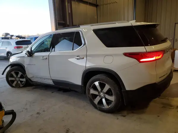 1GNEVHKW6JJ153945 2018 CHEVROLET TRAVERSE - Image 2