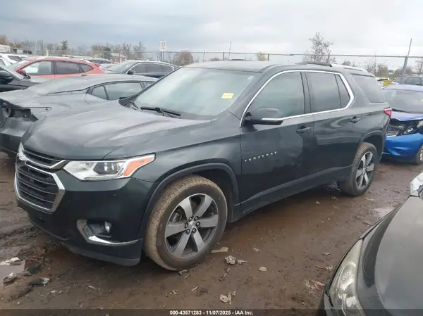1GNEVHKW6JJ174682 2018 CHEVROLET TRAVERSE - Image 2