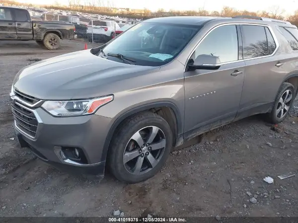 1GNEVHKW6JJ209186 2018 CHEVROLET TRAVERSE - Image 2