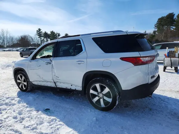 1GNEVHKW6JJ250031 2018 CHEVROLET TRAVERSE - Image 2