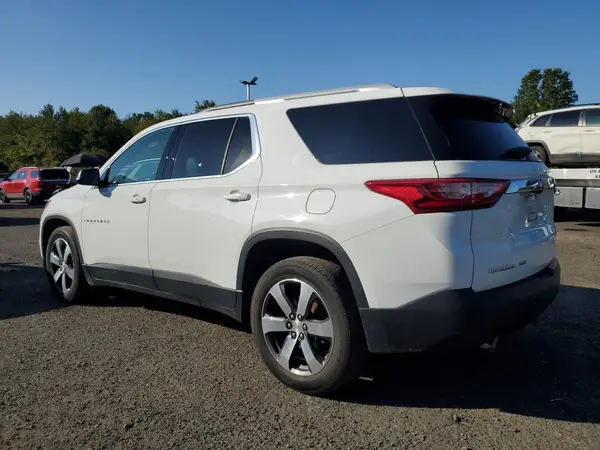 1GNEVHKW6JJ261966 2018 CHEVROLET TRAVERSE - Image 2