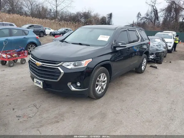 1GNEVHKW6KJ265985 2019 CHEVROLET TRAVERSE - Image 2