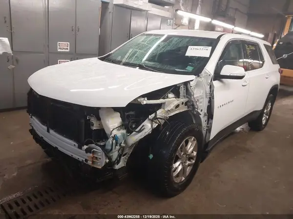 1GNEVHKW6KJ270331 2019 CHEVROLET TRAVERSE - Image 2