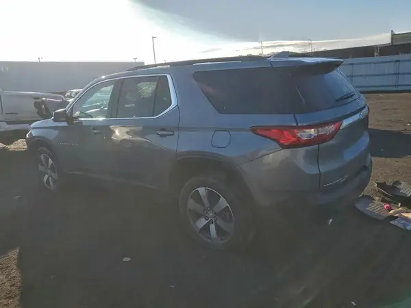 1GNEVHKW6MJ140729 2021 CHEVROLET TRAVERSE - Image 2