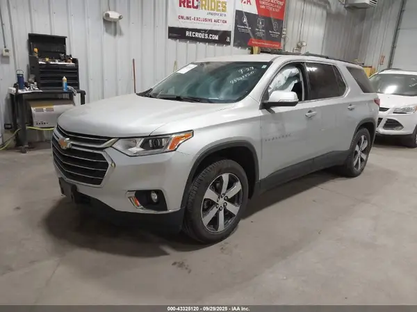 1GNEVHKW6MJ268131 2021 CHEVROLET TRAVERSE - Image 2