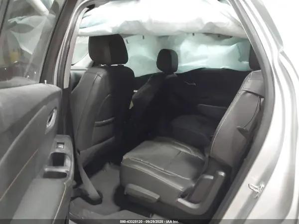 1GNEVHKW6MJ268131 2021 CHEVROLET TRAVERSE - Image 8