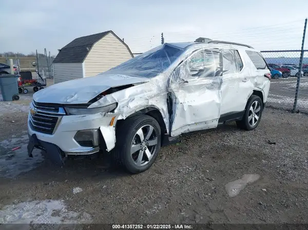 1GNEVHKW6NJ130204 2022 CHEVROLET TRAVERSE - Image 2