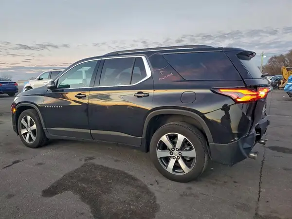 1GNEVHKW6PJ280168 2023 CHEVROLET TRAVERSE - Image 2