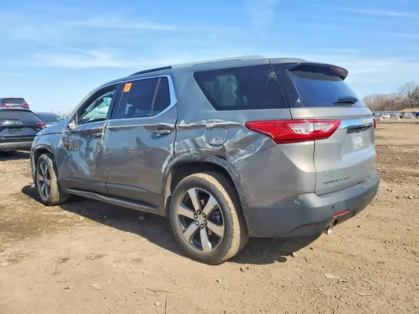 1GNEVHKW7JJ112398 2018 CHEVROLET TRAVERSE - Image 2