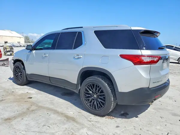 1GNEVHKW7JJ215532 2018 CHEVROLET TRAVERSE - Image 2