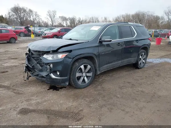1GNEVHKW7JJ254962 2018 CHEVROLET TRAVERSE - Image 2