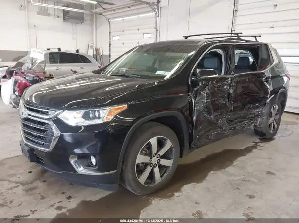 1GNEVHKW7KJ209733 2019 CHEVROLET TRAVERSE - Image 2