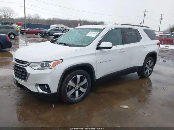 1GNEVHKW7LJ122187 2020 CHEVROLET TRAVERSE - Image 2