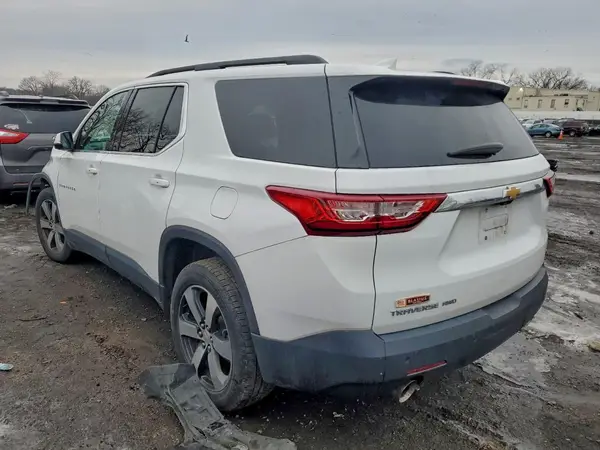 1GNEVHKW7LJ225903 2020 CHEVROLET TRAVERSE - Image 2
