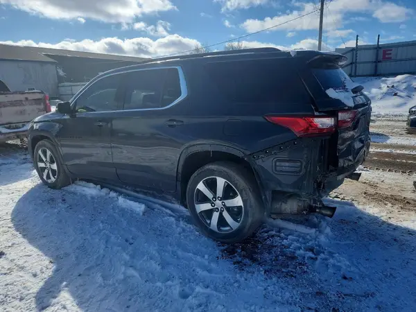 1GNEVHKW7MJ108307 2021 CHEVROLET TRAVERSE - Image 2