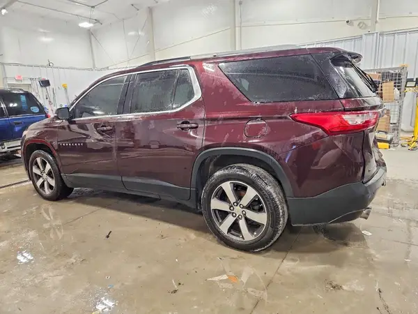 1GNEVHKW8JJ105766 2018 CHEVROLET TRAVERSE - Image 2