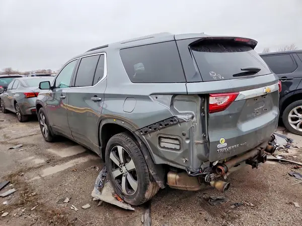 1GNEVHKW8JJ129341 2018 CHEVROLET TRAVERSE - Image 2