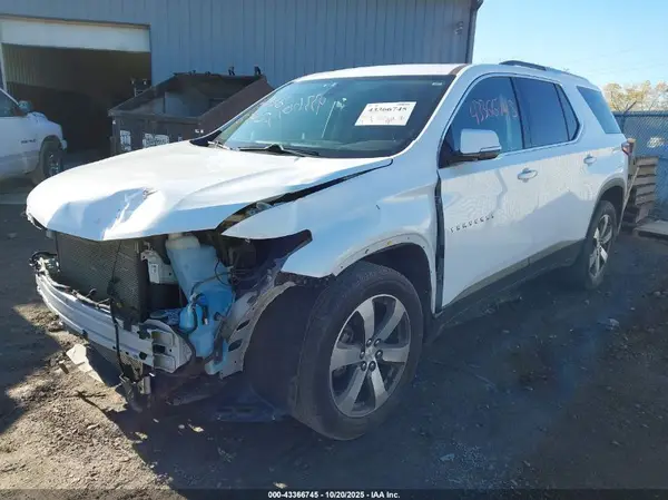 1GNEVHKW8JJ132062 2018 CHEVROLET TRAVERSE - Image 2