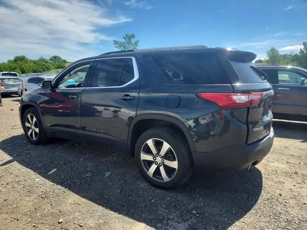 1GNEVHKW8JJ133762 2018 CHEVROLET TRAVERSE - Image 2