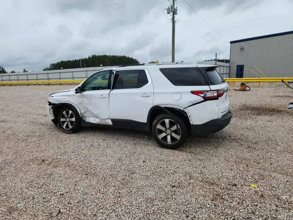 1GNEVHKW8JJ237961 2018 CHEVROLET TRAVERSE - Image 2