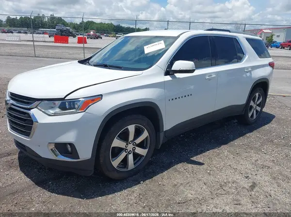 1GNEVHKW8JJ274024 2018 CHEVROLET TRAVERSE - Image 2