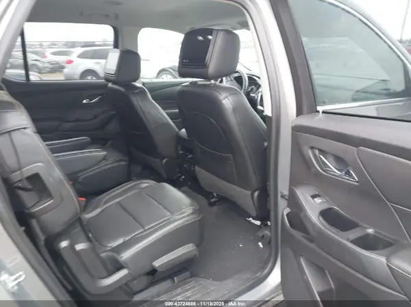 1GNEVHKW8JJ275433 2018 CHEVROLET TRAVERSE - Image 8