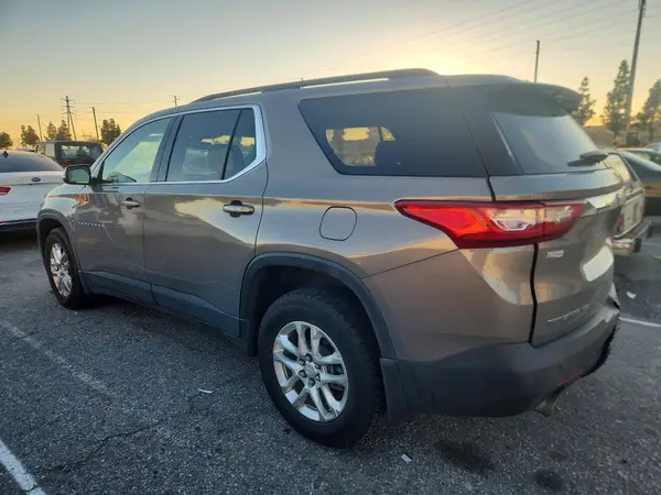 1GNEVHKW8KJ231532 2019 CHEVROLET TRAVERSE - Image 2