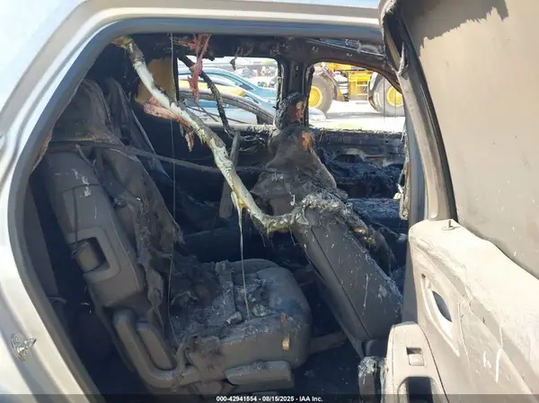 1GNEVHKW8KJ274459 2019 CHEVROLET TRAVERSE - Image 8