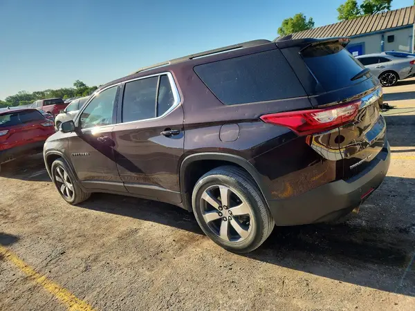 1GNEVHKW8LJ141296 2020 CHEVROLET TRAVERSE - Image 2