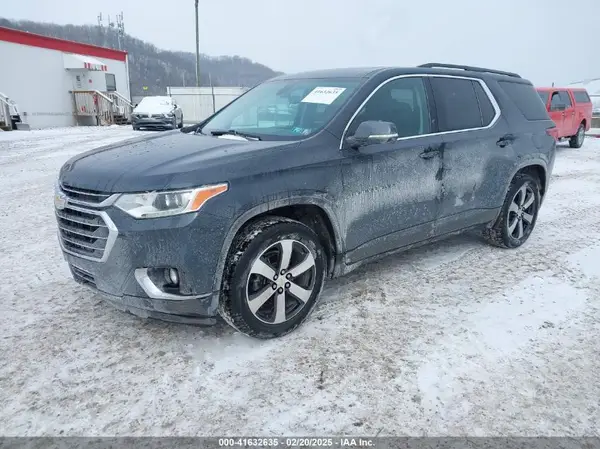 1GNEVHKW8MJ140957 2021 CHEVROLET TRAVERSE - Image 2