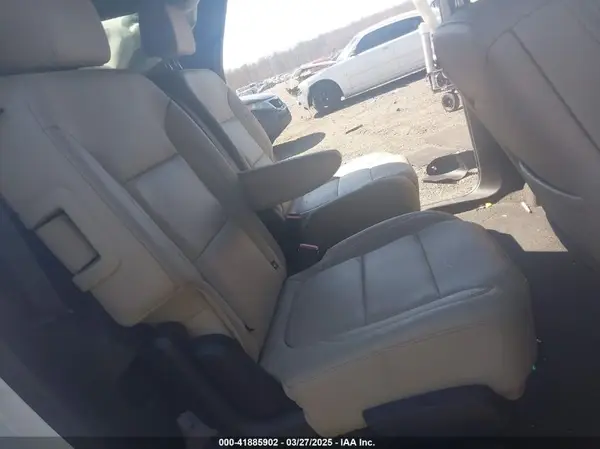 1GNEVHKW8NJ122749 2022 CHEVROLET TRAVERSE - Image 8