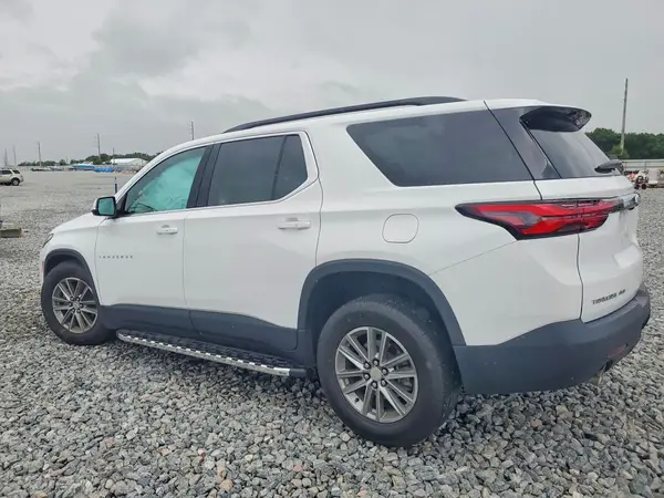 1GNEVHKW8PJ229058 2023 CHEVROLET TRAVERSE - Image 2