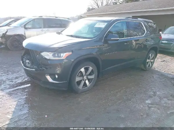 1GNEVHKW9JJ181707 2018 CHEVROLET TRAVERSE - Image 2