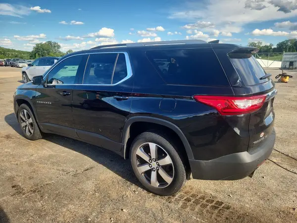 1GNEVHKW9JJ208243 2018 CHEVROLET TRAVERSE - Image 2