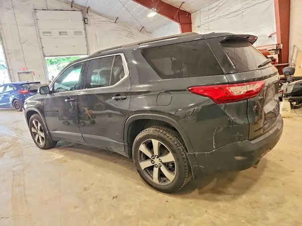 1GNEVHKW9MJ112178 2021 CHEVROLET TRAVERSE - Image 2