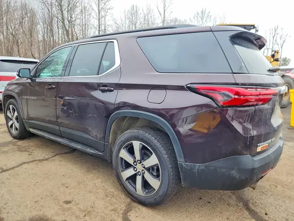 1GNEVHKW9PJ246757 2023 CHEVROLET TRAVERSE - Image 2