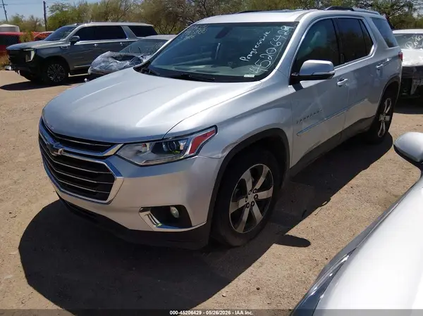1GNEVHKWXJJ132404 2018 CHEVROLET TRAVERSE - Image 2