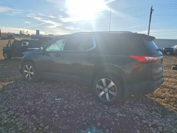 1GNEVHKWXJJ145167 2018 CHEVROLET TRAVERSE - Image 2
