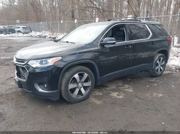 1GNEVHKWXJJ172451 2018 CHEVROLET TRAVERSE - Image 2
