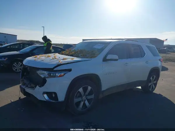 1GNEVHKWXJJ206551 2018 CHEVROLET TRAVERSE - Image 2