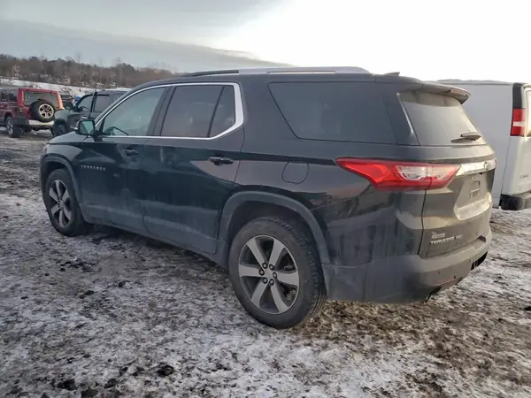 1GNEVHKWXJJ234236 2018 CHEVROLET TRAVERSE - Image 2