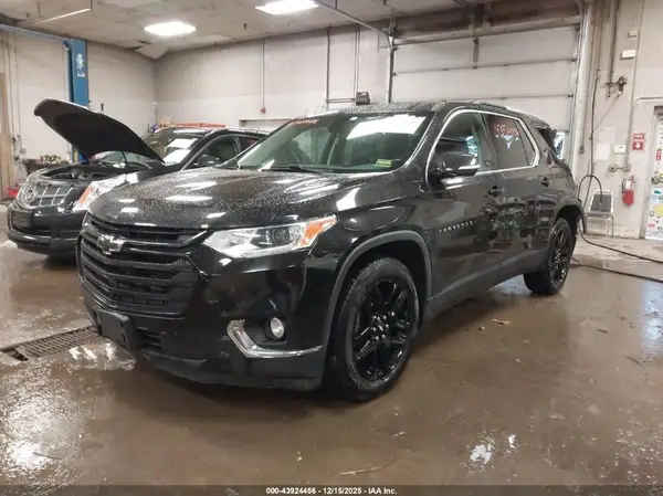 1GNEVHKWXJJ238545 2018 CHEVROLET TRAVERSE - Image 2